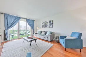Checkmate at the Sunny Isles beach - Image 4