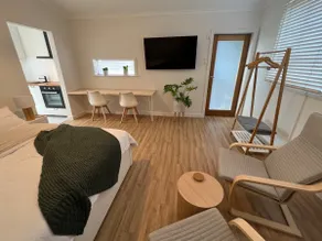 Bungalow Studio - Image 3