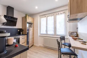 T3 with Terrace & Garden Close to Train Station - Image 5