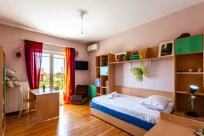 2nd floor apartment 120 sq.m. - Image 2