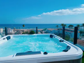 Luxurious beach penthouse with pool -holaVivienda - Image 5