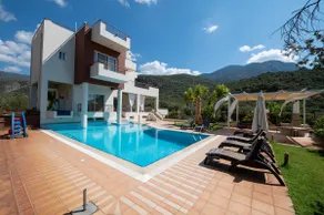 Luxurious Villa Kerezenia with private pool - Image 2
