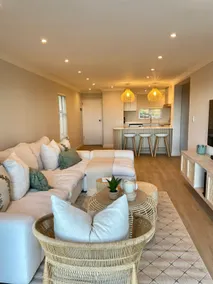 Luxurious 3 Bedroom Apartment with Amazing Views - Image 5
