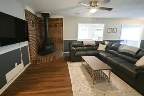 Riverside Roost -bourbon themed water front home - Image 5