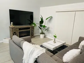 Modern Home in Baldwin Park - Image 2