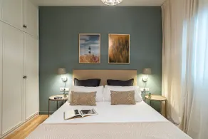 Stunning 3-Bedroom near City Center & Beach - Image 2