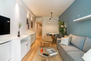 Stunning 3-Bedroom near City Center & Beach - Image 4