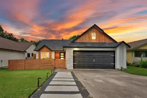 South Austin Pool House! - Image 2