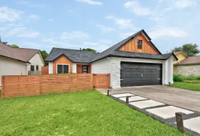 South Austin Pool House! - Image 4