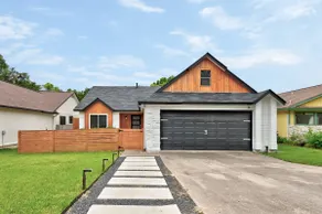South Austin Pool House! - Image 3