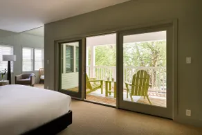 King + Day bed + Porch + Fire place - Sleeps 3 - Image 3
