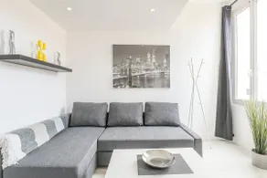 ® L'Urbain: Beautiful Mezzanine / Air Conditioning - Image 4