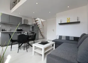 ® L'Urbain: Beautiful Mezzanine / Air Conditioning - Image 5