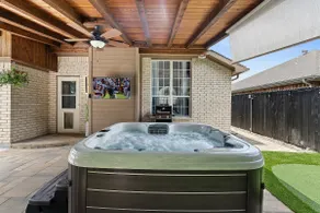 Hidden Gem in Fort Worth with Hot Tub & Mini Golf - Image 2