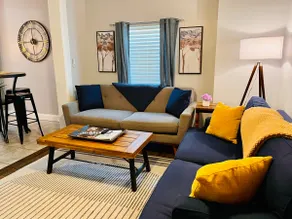 *Proximity Perfection- Condo Near Downtown Cincy* - Image 2