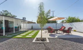 Modern Melrose Gem | 10 Min away from Down Town - Image 3