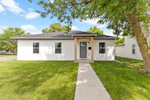 Downtown Hilliard home away from home| Sleeps 6 - Image 3