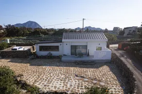 Anseong Gangseong House, private house, cooking available, hot water jacuzzi, BBQ, fire pit, citrus experience by dazayo - Image 2