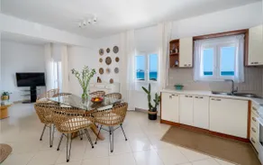 Beachfront Elegance for families - Image 5