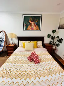Guest house near city, tram, train & shops - Image 2