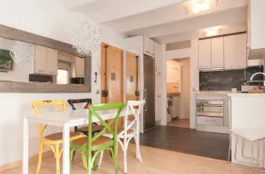 Cozy apartment by Plaça d'Espanya - Image 3