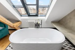 Numa | 2 Bedroom Duplex Apartment with Terrace - Image 5