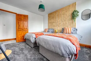 Abbey Court - 2 Bedroom Apartment, Parking, JLR, CVT - Coventry Accommodation LTD - Image 4