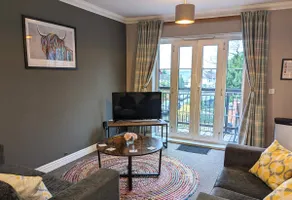Stylish Modern Apartment, FREE SECURE Parking - Image 5