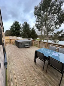 Luxury Lakeview Lodge 6 - Image 4
