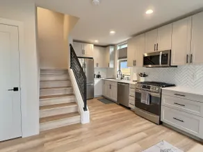 Modern Ballard Townhome with Rooftop Views - Image 5