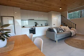 Boombi Guesthouse - Image 2