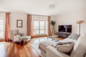 Bright and Spacious Penthouse w/ Terrace & Parking - Image 5
