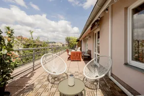 Bright and Spacious Penthouse w/ Terrace & Parking - Image 2