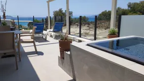 SUITE Thalassa - with Jacuzzi - Image 3