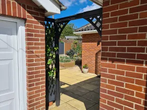 Conifers: Annexe with own entrance and patio - Image 3