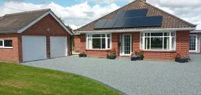 Conifers: Annexe with own entrance and patio - Image 2