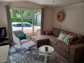 Cozy forest house with large garden - Image 3