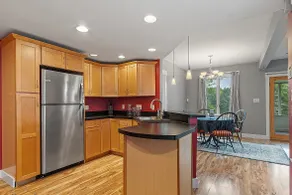 Family-Friendly Townhouse on the Merrimack River - Image 4