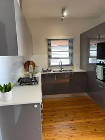 Charming & Cozy 2BR Cottage - Image 5