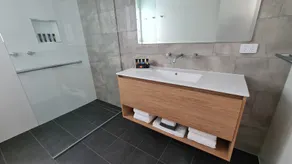 The Avenue Family Apartment - Image 2