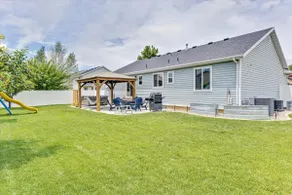 Timp Retreat | EV | Free Massage* | Backyard - Image 3