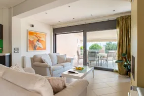La Casa Rosa Seaside Getaway - Image 2