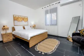 B&B in the village - Family suite with shared heated pool - Image 3