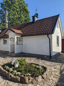 Newly renovated cottage easily accesible by car - Image 3