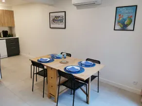 Le Marin; with private parking; 400 m from the beach - Image 2