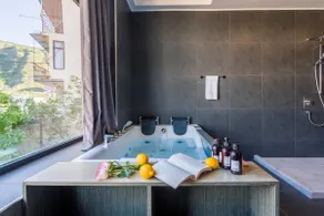 Entire House - Cityscape Retreat: The View - Image 4