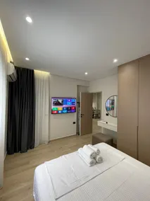 Luxury City Center Apartment! - Image 4