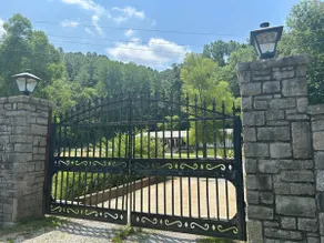 55 Acre Waterfront~HOT TUB/Fish/Kayak/Hike/Firepit - Image 4