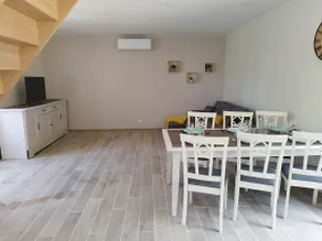 Country house with land - Image 2
