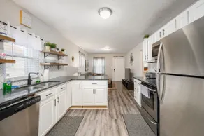 *Derby City Sanctuary- 4 bed 2 bath renovated home - Image 5
